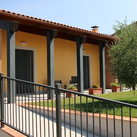 Al Ginepro Bed & Breakfast Montecchio  Ngoại thất bức ảnh