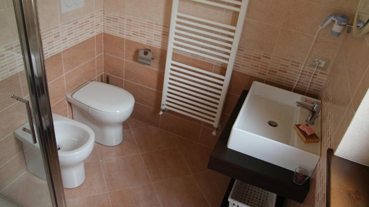 Al Ginepro Bed & Breakfast Montecchio  Ngoại thất bức ảnh