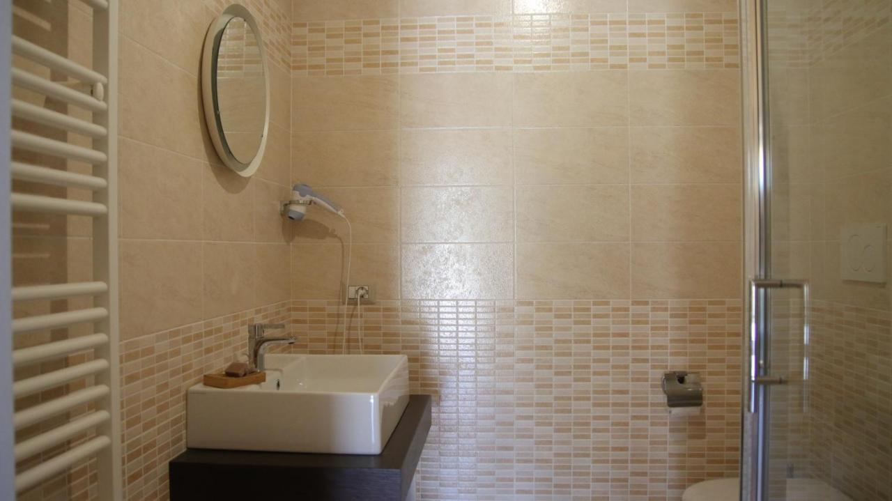 Al Ginepro Bed & Breakfast Montecchio  Ngoại thất bức ảnh
